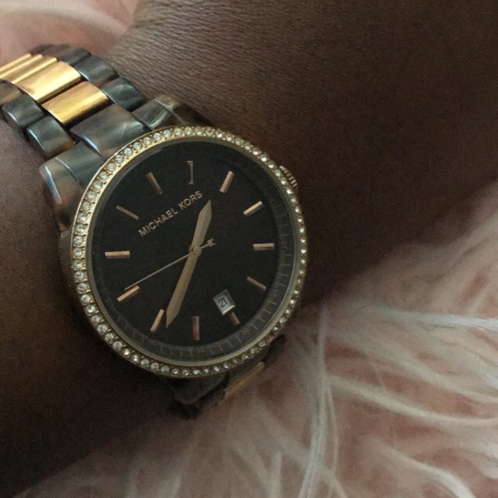 Michael Kors Brown Marble Watch - Picture 3 of 6